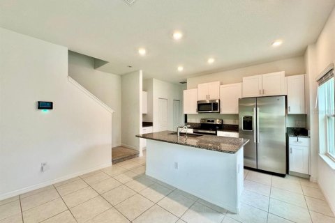 Touwnhouse à louer à Tampa, Floride: 3 chambres, 180.69 m2 № 2151191 - photo 9