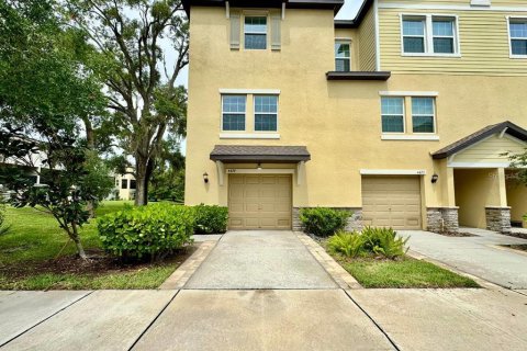 Touwnhouse à PALM RIVER TOWNHOMES à Tampa, Floride 3 chambres, 180.69 m2 № 2151191