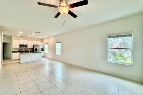 Touwnhouse à louer à Tampa, Floride: 3 chambres, 180.69 m2 № 2151191 - photo 6