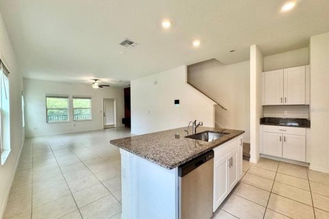 Touwnhouse à louer à Tampa, Floride: 3 chambres, 180.69 m2 № 2151191 - photo 12