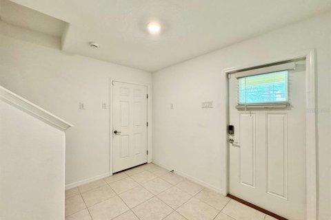 Touwnhouse à louer à Tampa, Floride: 3 chambres, 180.69 m2 № 2151191 - photo 3