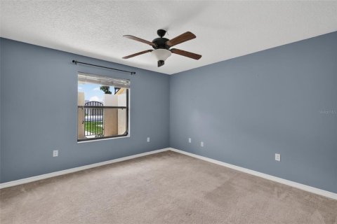 Condo in Tavares, Florida, 2 bedrooms № 2267086 - photo 25