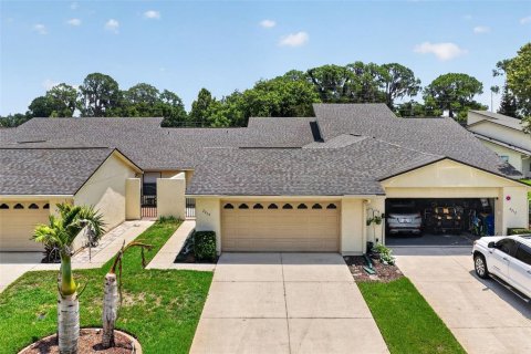 Condo in Tavares, Florida, 2 bedrooms № 2267086 - photo 4