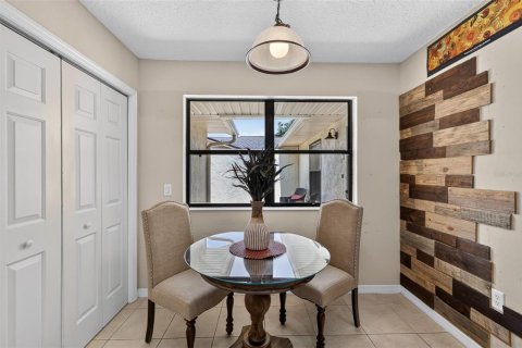 Condo in Tavares, Florida, 2 bedrooms № 2267086 - photo 18