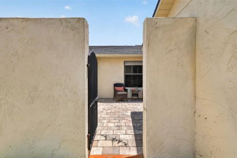 Condo in Tavares, Florida, 2 bedrooms № 2267086 - photo 6