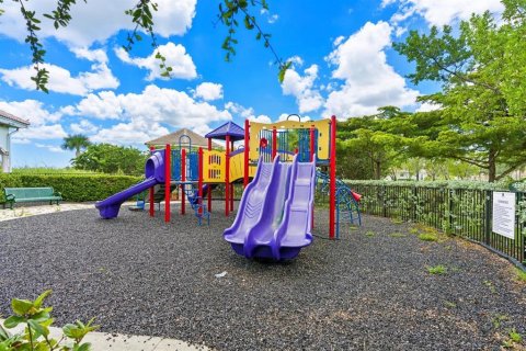 Casa en venta en Saint Lucie, Florida, 3 dormitorios, 257.43 m2 № 1917225 - foto 27