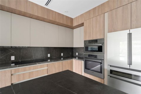 Adosado en venta en Miami, Florida, 3 dormitorios, 207.82 m2 № 2025408 - foto 11