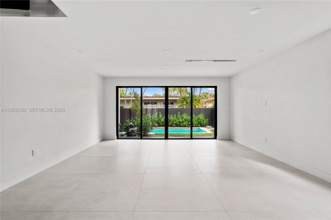 Adosado en venta en Miami, Florida, 3 dormitorios, 207.82 m2 № 2025408 - foto 7