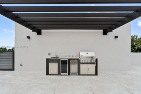 Adosado en venta en Miami, Florida, 3 dormitorios, 207.82 m2 № 2025408 - foto 28