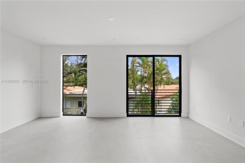 Adosado en venta en Miami, Florida, 3 dormitorios, 207.82 m2 № 2025408 - foto 14