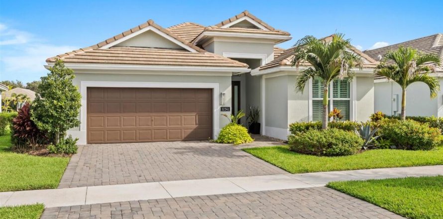 Villa ou maison à Port St. Lucie, Floride 3 chambres, 211.63 m2 № 2390134