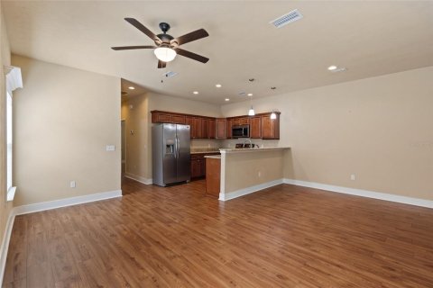 Townhouse in Alachua, Florida 2 bedrooms, 84.54 sq.m. № 1740801 - photo 4