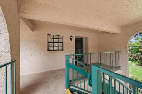 Condo in Belleair, Florida, 2 bedrooms  № 2208317 - photo 6