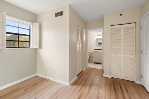 Condo in Belleair, Florida, 2 bedrooms  № 2208317 - photo 27