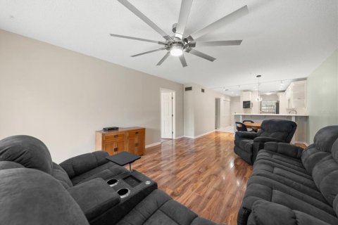Condo in Belleair, Florida, 2 bedrooms  № 2208317 - photo 20