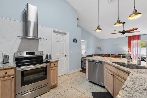 House in Palm Coast, Florida 3 bedrooms, 153.85 sq.m. № 1908716 - photo 16
