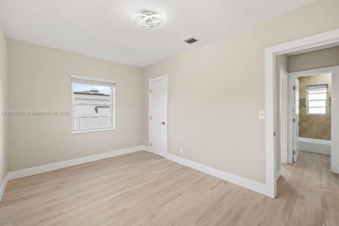 Купить виллу или дом в Майами, Флорида 3 комнаты, 86.96м2, № 1972945 - фото 10