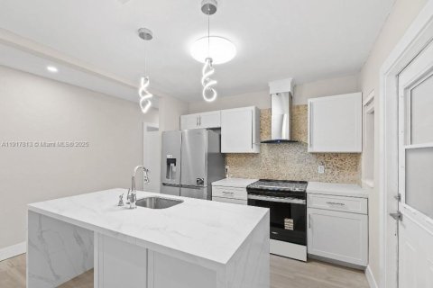 Купить виллу или дом в Майами, Флорида 3 комнаты, 86.96м2, № 1972945 - фото 18