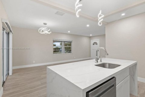 Купить виллу или дом в Майами, Флорида 3 комнаты, 86.96м2, № 1972945 - фото 16