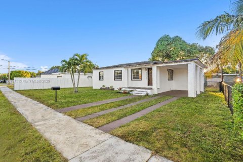 Купить виллу или дом в Майами, Флорида 3 комнаты, 86.96м2, № 1972945 - фото 6