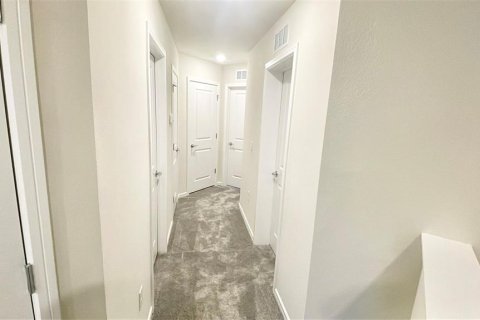 Townhouse in Davenport, Florida 3 bedrooms, 157.84 sq.m. № 2329627 - photo 7