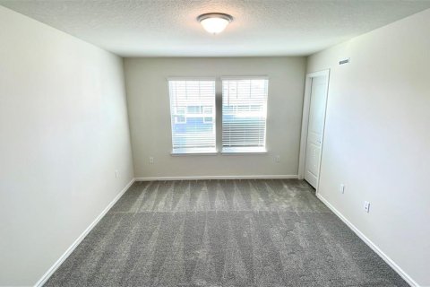 Townhouse in Davenport, Florida 3 bedrooms, 157.84 sq.m. № 2329627 - photo 8