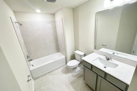 Townhouse in Davenport, Florida 3 bedrooms, 157.84 sq.m. № 2329627 - photo 9