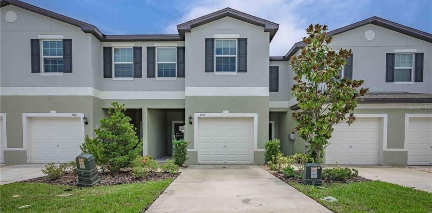 Adosado en Lutz, Florida 3 dormitorios, 151.8 m2 № 2093860