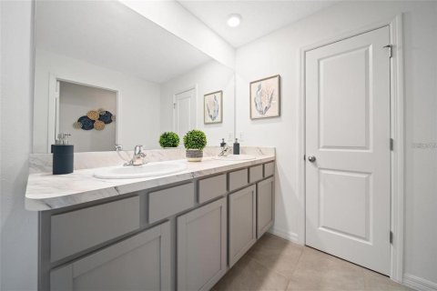 Casa en alquiler en Wimauma, Florida, 4 dormitorios, 209.96 m2 № 1910796 - foto 17