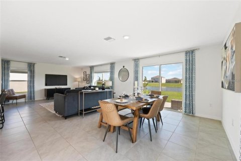 Casa en alquiler en Wimauma, Florida, 4 dormitorios, 209.96 m2 № 1910796 - foto 3