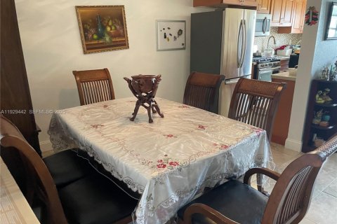 Купить кондоминиум в Майами-Гарденс, Флорида 1 спальня, 77.67м2, № 1987777 - фото 7