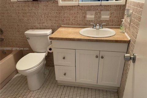 Купить кондоминиум в Майами-Гарденс, Флорида 1 спальня, 77.67м2, № 1987777 - фото 14