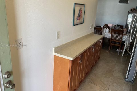 Купить кондоминиум в Майами-Гарденс, Флорида 1 спальня, 77.67м2, № 1987777 - фото 11