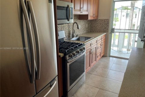 Купить кондоминиум в Майами-Гарденс, Флорида 1 спальня, 77.67м2, № 1987777 - фото 9