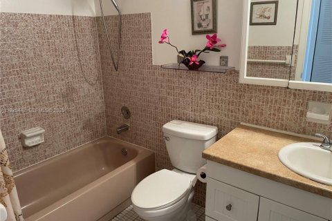 Купить кондоминиум в Майами-Гарденс, Флорида 1 спальня, 77.67м2, № 1987777 - фото 13