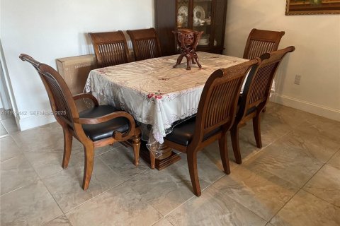 Купить кондоминиум в Майами-Гарденс, Флорида 1 спальня, 77.67м2, № 1987777 - фото 6