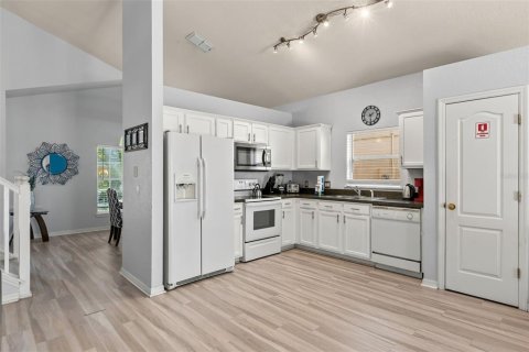Villa ou maison à vendre à Clermont, Floride: 5 chambres, 212 m2 № 2314101 - photo 8