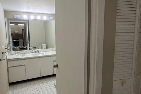 Condominio en alquiler en Miami Beach, Florida, 1 dormitorio, 78.78 m2 № 2012362 - foto 9