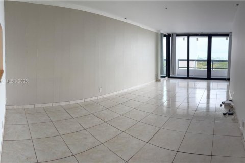 Condominio en alquiler en Miami Beach, Florida, 1 dormitorio, 78.78 m2 № 2012362 - foto 4