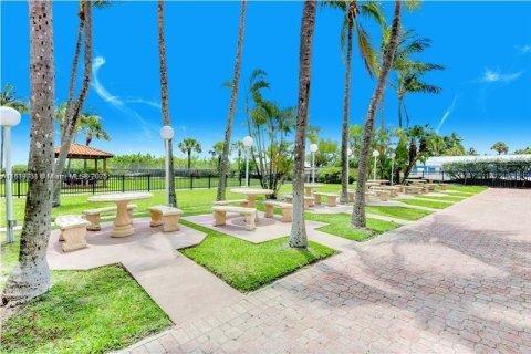 Condominio en alquiler en Miami Beach, Florida, 1 dormitorio, 78.78 m2 № 2012362 - foto 20