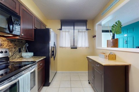 Купить кондоминиум в Кейп Канаверал, Флорида 5 комнат, 111.48м2, № 1560403 - фото 15