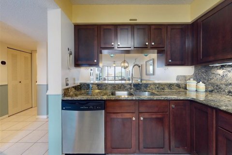 Condominio en venta en Cape Canaveral, Florida, 2 dormitorios, 111.48 m2 № 1560403 - foto 14