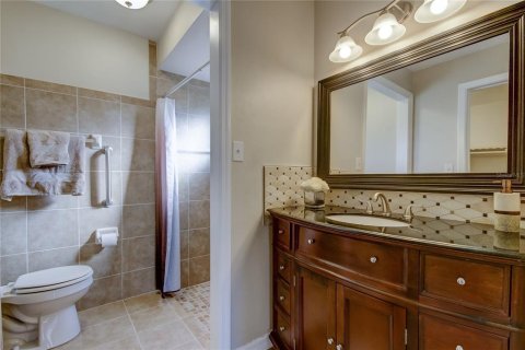 House in New Port Richey, Florida 3 bedrooms, 162.58 sq.m. № 2206764 - photo 8