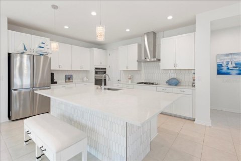 Купить виллу или дом в Лейквуд Ранч, Флорида 15 комнат, 353.68м2, № 2238164 - фото 12