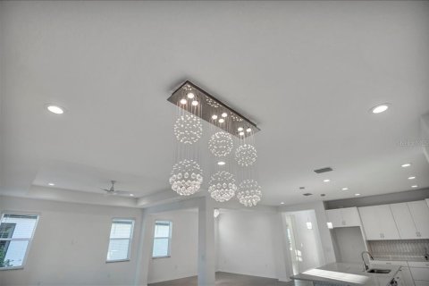 Купить виллу или дом в Лейквуд Ранч, Флорида 15 комнат, 353.68м2, № 2238164 - фото 22