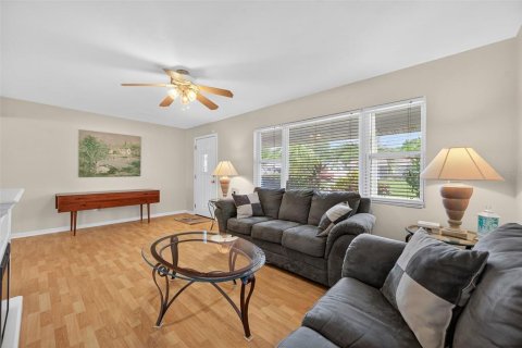 Villa ou maison à vendre à Clearwater, Floride: 2 chambres, 93 m2 № 1910687 - photo 13