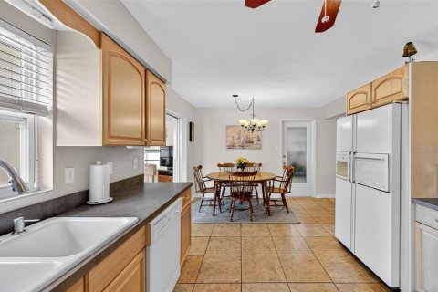 Villa ou maison à vendre à Clearwater, Floride: 2 chambres, 93 m2 № 1910687 - photo 19