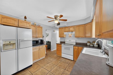 Villa ou maison à vendre à Clearwater, Floride: 2 chambres, 93 m2 № 1910687 - photo 18