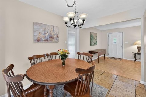 Villa ou maison à vendre à Clearwater, Floride: 2 chambres, 93 m2 № 1910687 - photo 17