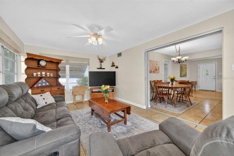 Villa ou maison à vendre à Clearwater, Floride: 2 chambres, 93 m2 № 1910687 - photo 6